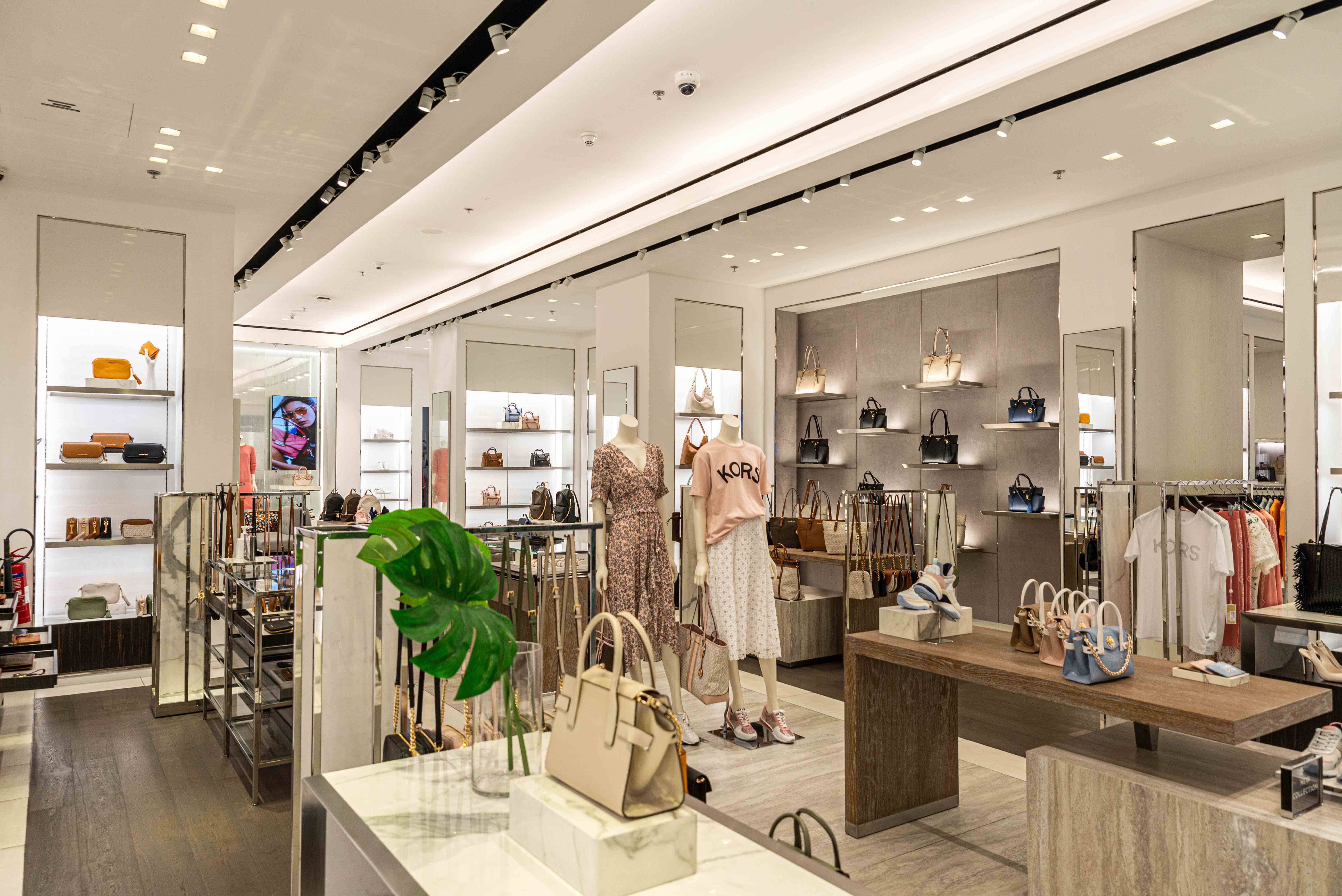 Michael Kors. Dubai → Lucent Lighting