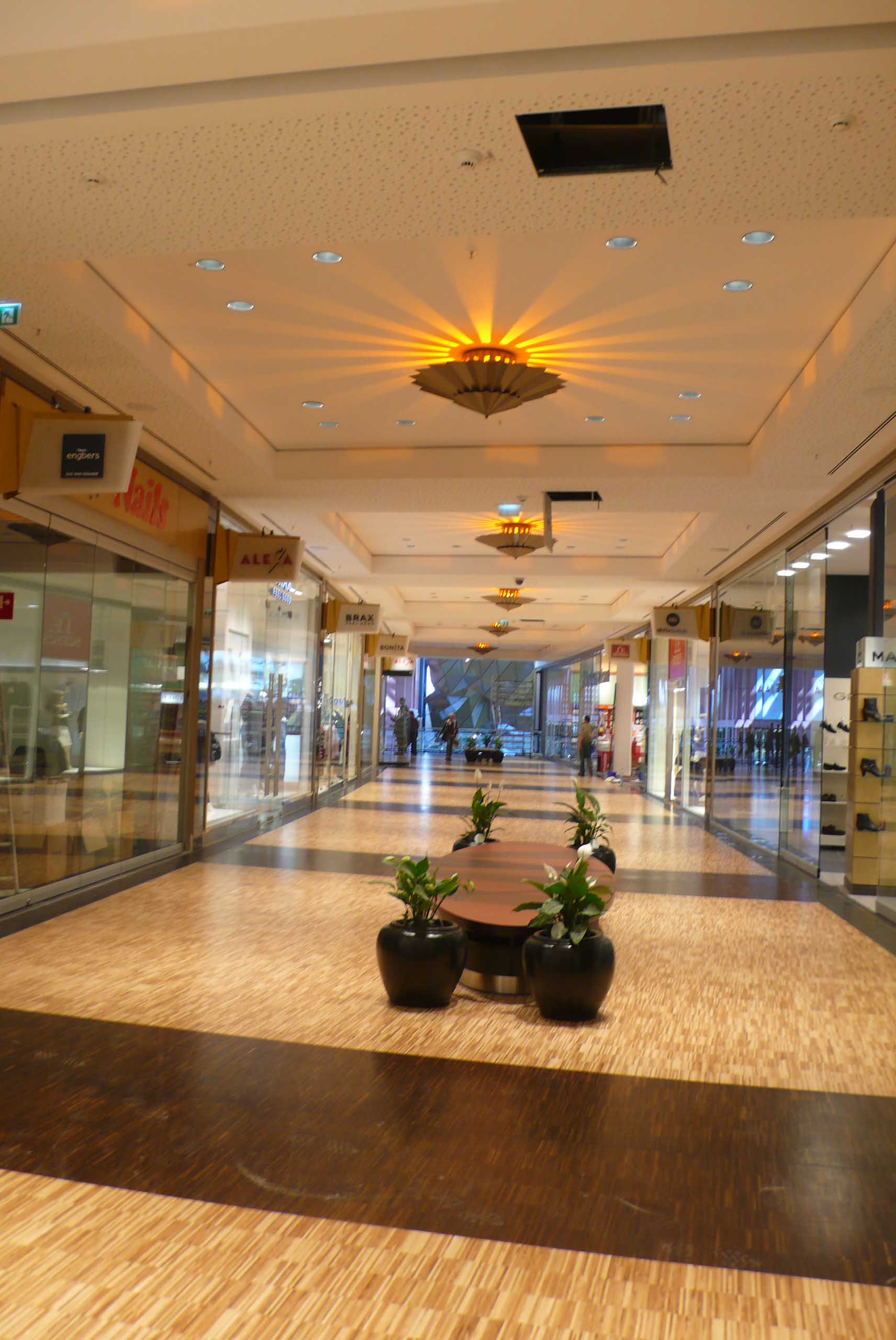 Alexa Shopping Berlin Lucent Lighting